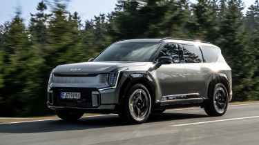 Kia EV9 GT - front action