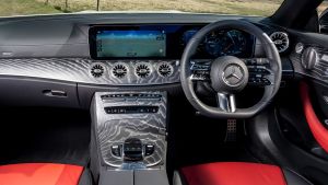 Mercedes E 300 Cabriolet - dash