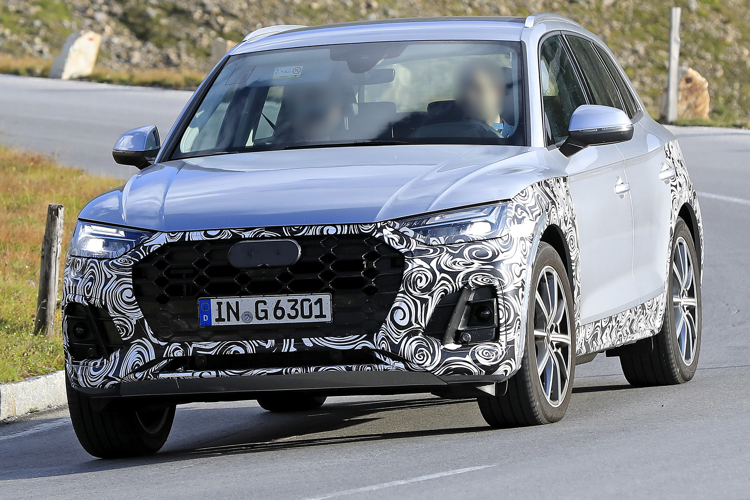 Facelifted 2020 Audi Q5 caught on camera  Auto Express