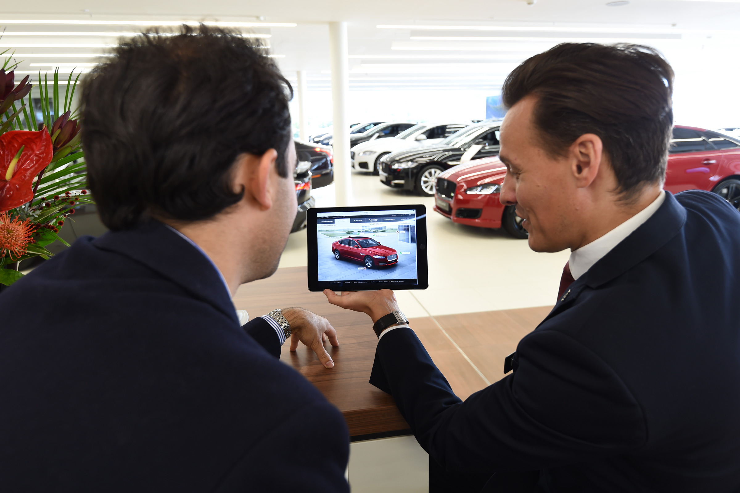 Franchised car dealers guide  Auto Express