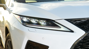 Lexus 450h F Sport - headlight