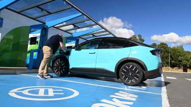 Nissan Leaf - Ellis Hyde at a rapid charging point