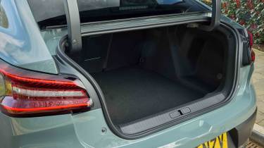 Citroen e-C4 X - boot