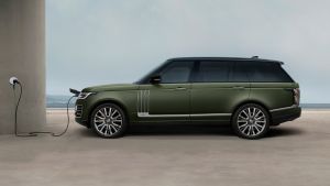 Range Rover SV Autobiography Ultimate - charging