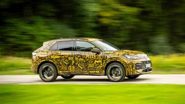 Volkswagen T-Roc prototype - side