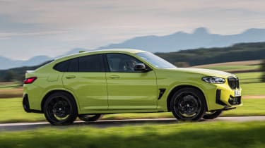 BMW X4 Competition - side