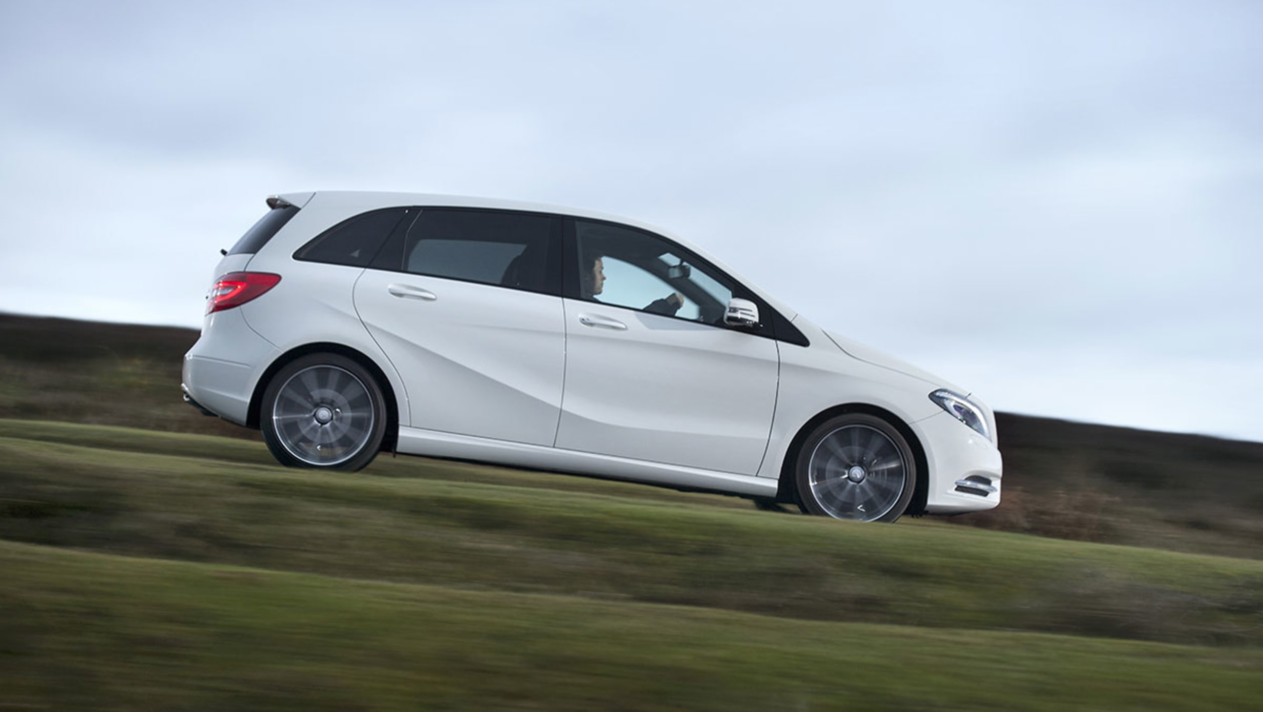 Mercedes B220 4MATIC Pictures | Auto Express