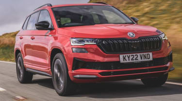 Skoda Karoq - front tracking