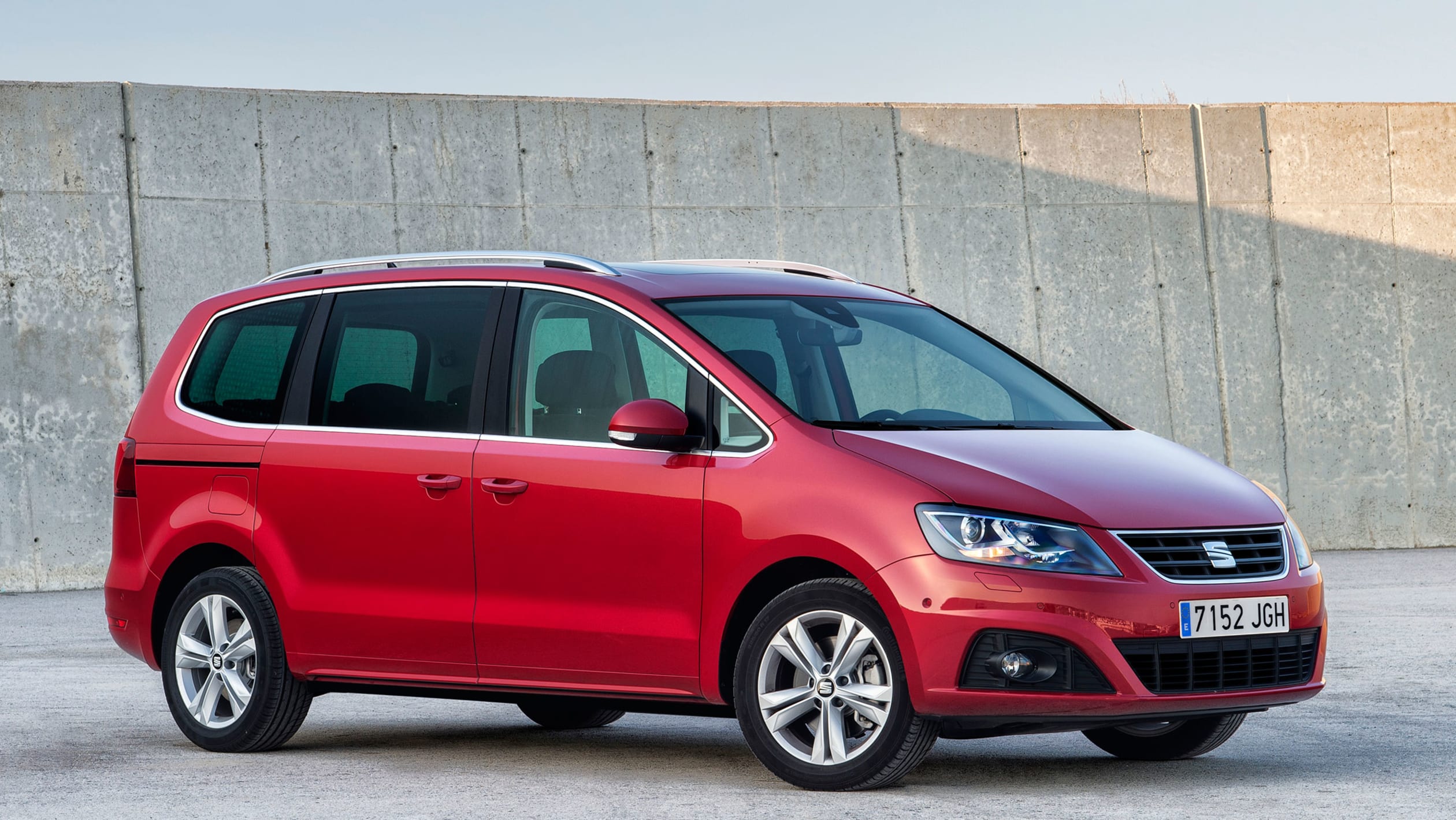 Фото seat alhambra