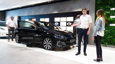 Electric Vehicle Experience Centre - Golf talks