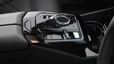 BMW i5 Touring - Crafted Clarity centre console