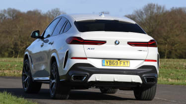 BMW X6 - rear action