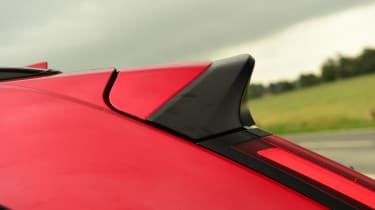 Honda CR–V e:HEV – rear spoiler