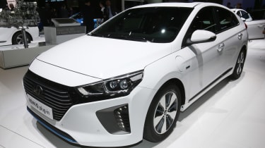 Hyundai Ioniq PHEV Geneva - front