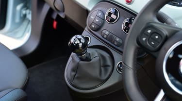 Fiat 500 Hybrid - centre console