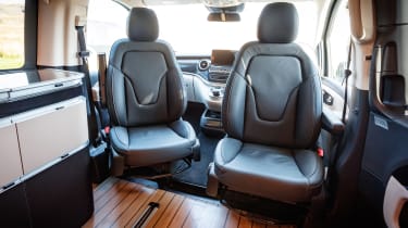 Mercedes V-Class Marco Polo - front seats