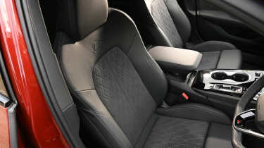 Audi A6 e-Hybrid - front seats