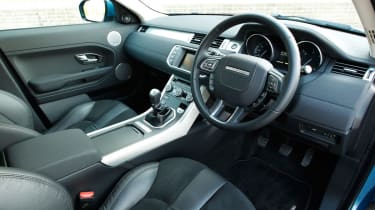 Range Rover Evoque 2WD interior