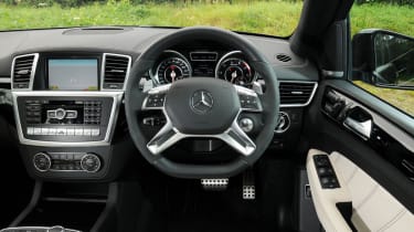 Mercedes ML63 AMG interior