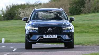 Volvo XC60 - front, full width