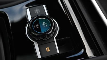 Volkswagen Tiguan UK - centre console