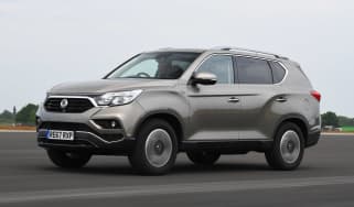 SsangYong Rexton - front