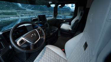 Brabus Big Boy 1200 - interior front