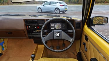 Vauxhall Astra - Mk1 dash