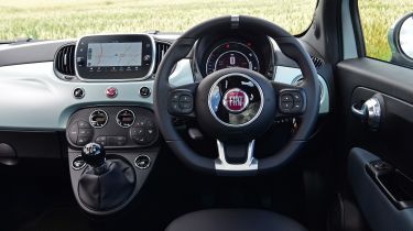 Fiat 500 Hybrid - dashboard