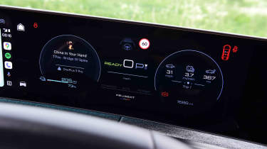 Peugeot E-3008 - digital instrument