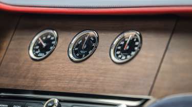 Bentley Continental GT Speed - dials