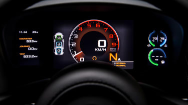 McLaren 570GT - dials detail