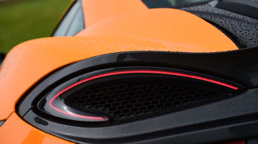 McLaren 570S vs Porsche 911 vs Audi R8 - McLaren 570S taillight