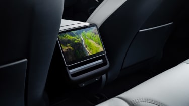 Tesla Model 3 facelift - rear screen