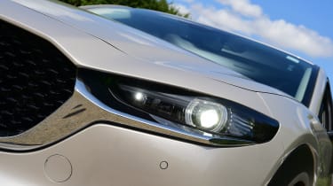Mazda CX-30: headlight