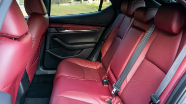 Mazda 3 SkyActiv-X - rear seats