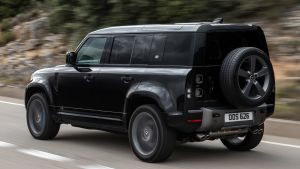 Land Rover Defender V8 - rear