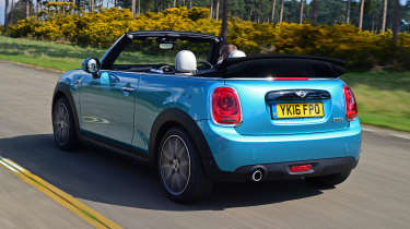 MINI Cooper Convertible - rear tracking