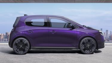 Nissan Pixo - side