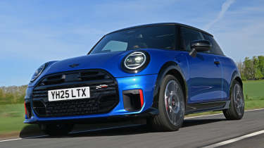 MINI John Cooper Works - front tracking