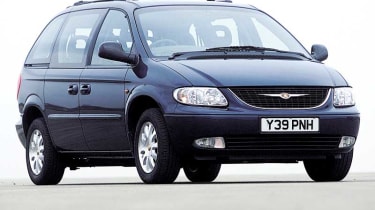 Front view of Chrysler Voyager