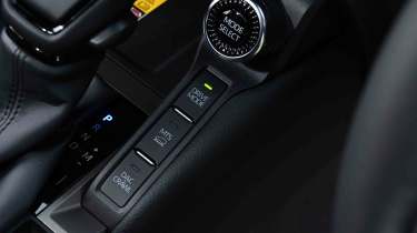 Toyota Land Cruiser - drive mode buttons