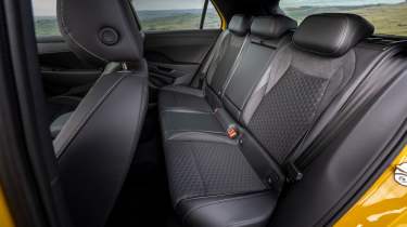 Volkswagen T-Roc R-Line - rear seats