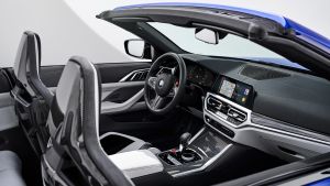 BMW M4 Competition Convertible - dash