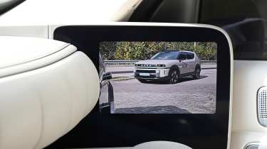 Hyundai Nexo - rear-view camera screen