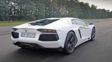 Lamborghini Aventador rear tracking
