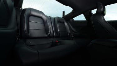 Ford Mustang - rear seats