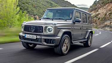 Mercedes G-Class - front tracking