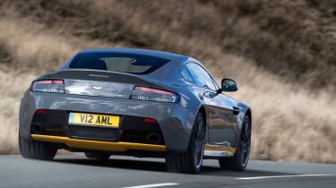 Aston Martin V12 Vantage S 2016 - rear view