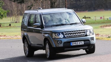 Land Rover Discovery 2014 action